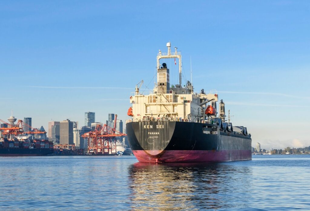 Cargo se dirige vers le port de Vancouver